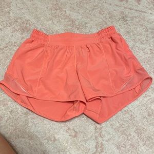 Lululemon Hotty Hot 4 inch Shorts